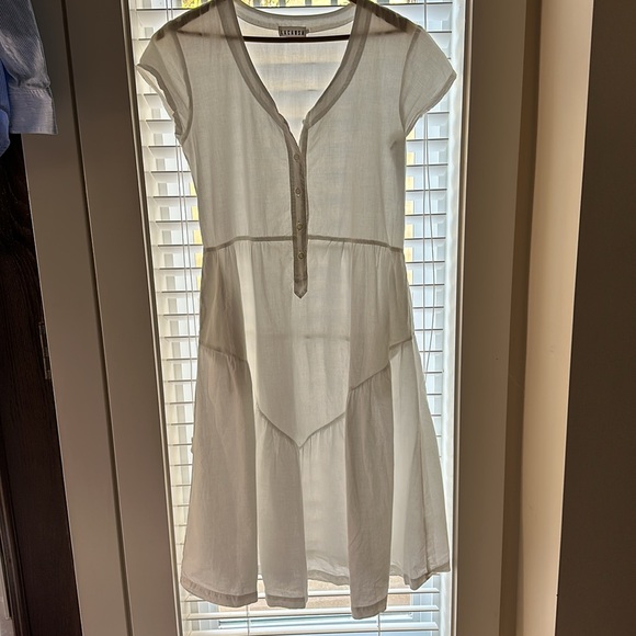 LaCausa white dress with buttons size small - Picture 4 of 8